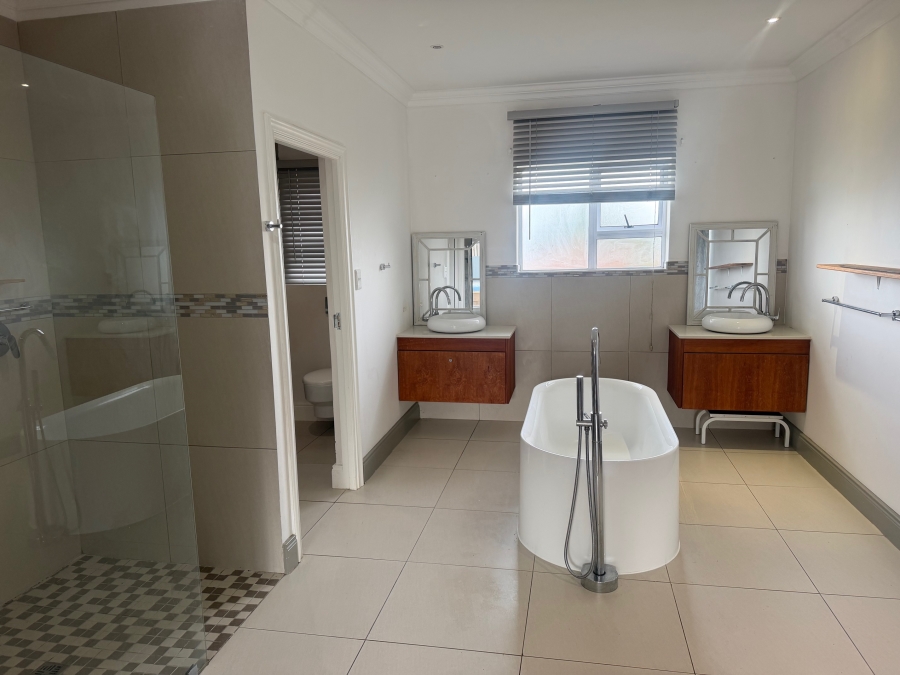 5 Bedroom Property for Sale in Dana Bay Western Cape